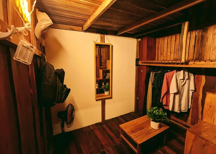 The Gk House Hostel, Ecolliving, Central City, Natural Wooden, Chill View Rooftop, Restaurant And Cocktail Bar