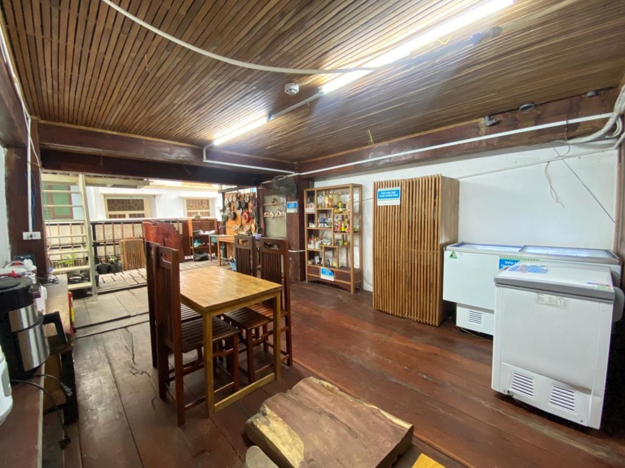 The Gk House Hostel, Ecolliving, Central City, Natural Wooden, Chill View Rooftop, Restaurant And Cocktail Bar Hôtel capsule
